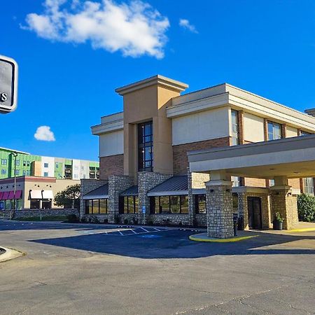 Hotel Lotus Kansas City Merriam Kültér fotó
